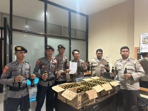 113 Botol Miras Disita di Pelabuhan Ternate, Polisi Perketat Pengawasan