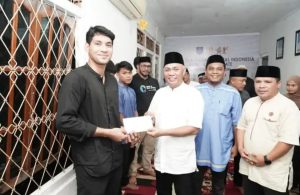 KONI Kota Ternate Beri Bonus Atlet Berprestasi, Wawali Tambah ‘Doi Ayam dan Telurnya’