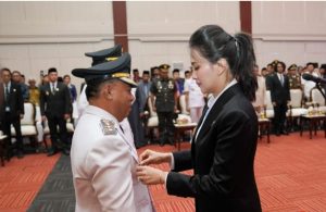 Gubernur Serly Tjoanda Lantik Piet Hein Babua dan Kasman Ahmad sebagai Bupati-Wabup Halut