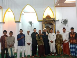 Buka Puasa Bersama, Ghifari Bopeng Penuhi Janji Serahkan Mimbar ke Mushola Nurul Insan