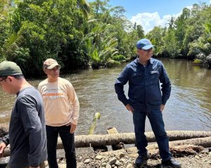Jembatan Darurat Rusak, Bupati Ubaid Turun Tangan Pastikan Perbaikan Cepat