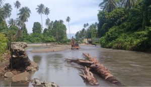 Proyek Talud Rp1,5 M di Tokaka Jebol, Rekanan Kembali Bangun Ulang