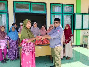 8 Sapi Dikurbankan, Kemenag Haltim Tebar Kepedulian