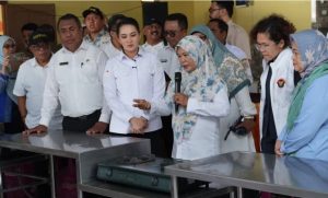 Sherly Tinjau Langsung Program Makanan Bergizi Gratis di Ternate