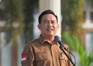 Sekkab Minta Pegawai Segera Pindah KTP ke Haltim