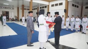 Bupati Ubaid Kukuhkan Paskibraka Haltim, Tekankan Nasionalisme dan Keteladanan