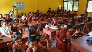 Perluas Jangkauan, NHM Peduli Sasar SD Inpres Wateto untuk Edukasi Bencana dan PHBS