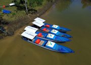 PT Position Dukung Nelayan Wailukum dengan Bantuan Perahu Fiber