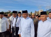 Wawali Ternate Nasri Abubakar Sambut Plakat Sultan Zainal Abidin Syah, Arak-Arakan Berlanjut Hingga Tidore