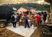 Respons Cepat Bencana, NHM Salurkan Bantuan Sosial untuk Pengungsi Banjir di Sumatera Utara