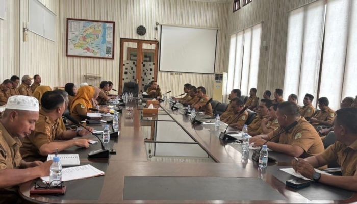 Rapat dengan OPD Baru, Sekda Haltim Tekankan Percepatan Program dan Optimalisasi SIRUP