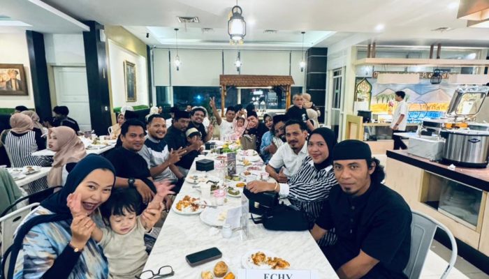 Setelah Lama Berpisah, Angkatan SMA N 2 Ternate Bukber Bareng di Hotel Mura
