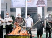 Hadiri Pemusnahan Barang Bukti, Nasri Abubakar Tekankan Pentingnya Sinergi Jaga Keamanan