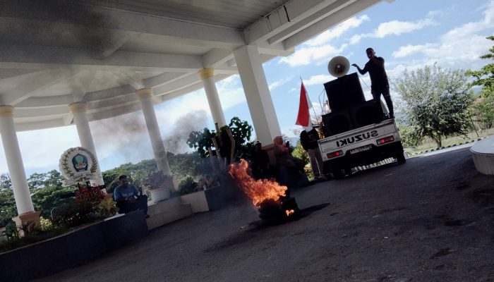 Sardi Hongi Tegur Keras 30 Anggota DPRD Halsel: Jangan Diam, Rakyat Gambaru Menuntut Keadilan