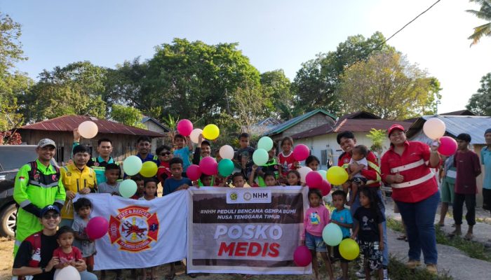 Bukan Sekadar Bawa Bantuan, Tim ERT NHM Buka Dukungan Medis untuk Korban Gempa NTT