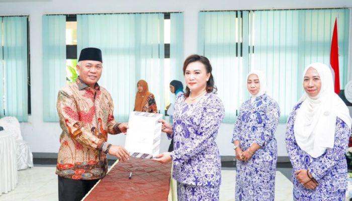 Wawali Ternate Kukuhkan DPC IWAPI 2026-2031, Rakerda I IWAPI Malut Perkuat Sinergi